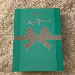 BH Cosmetics Daisy Marquez eyeshadow palette